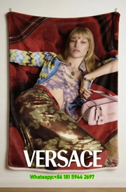 Versace Luxury Fashion Runway Print Flannel Throw Blanket Vibrant Red Pink and Gold Sofa Cover Blanket IMG_1541